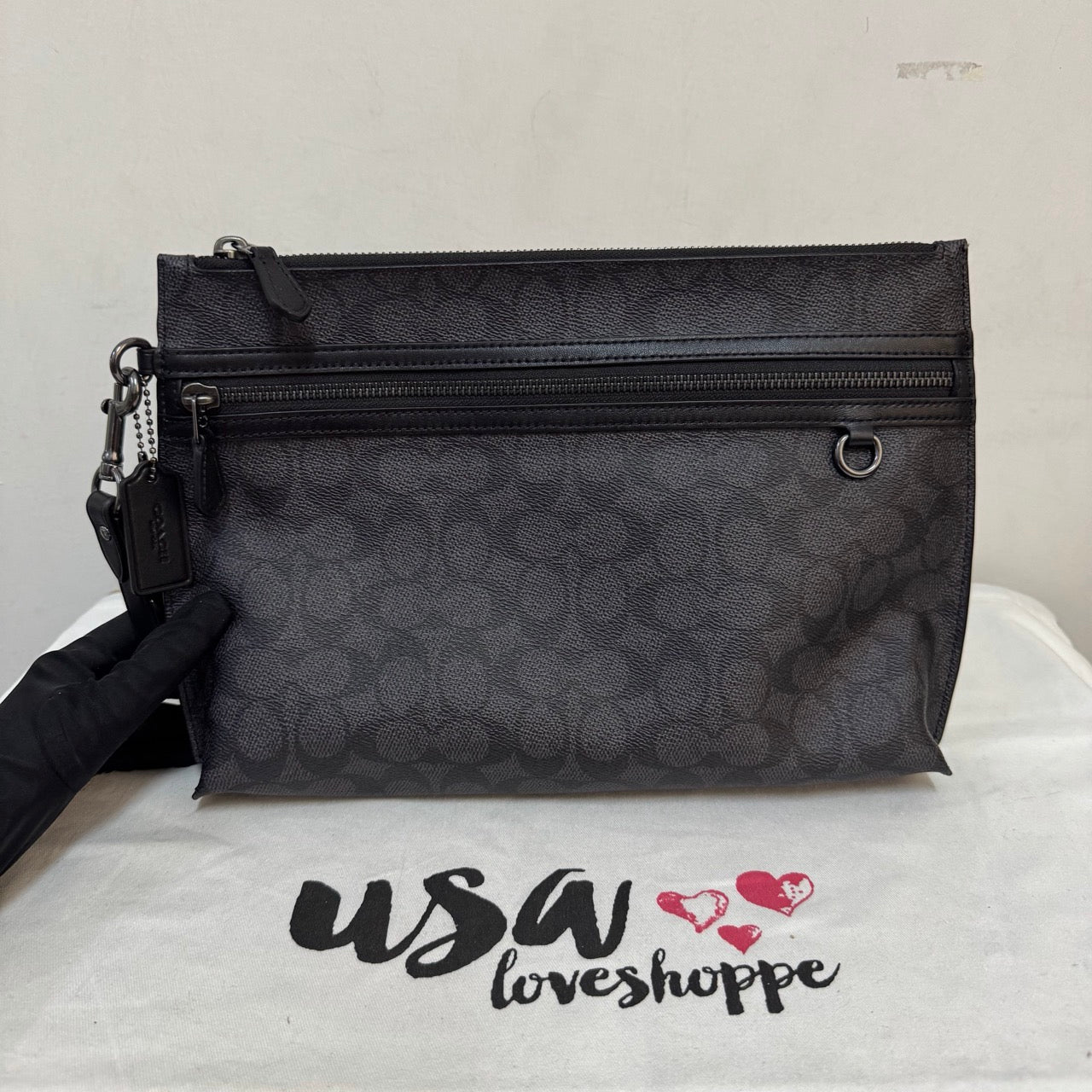 [AUCTION][READY STOCK MY] COACH for Men Carry All Pouch In Signature Canvas in Charcoal/Black (CY985)