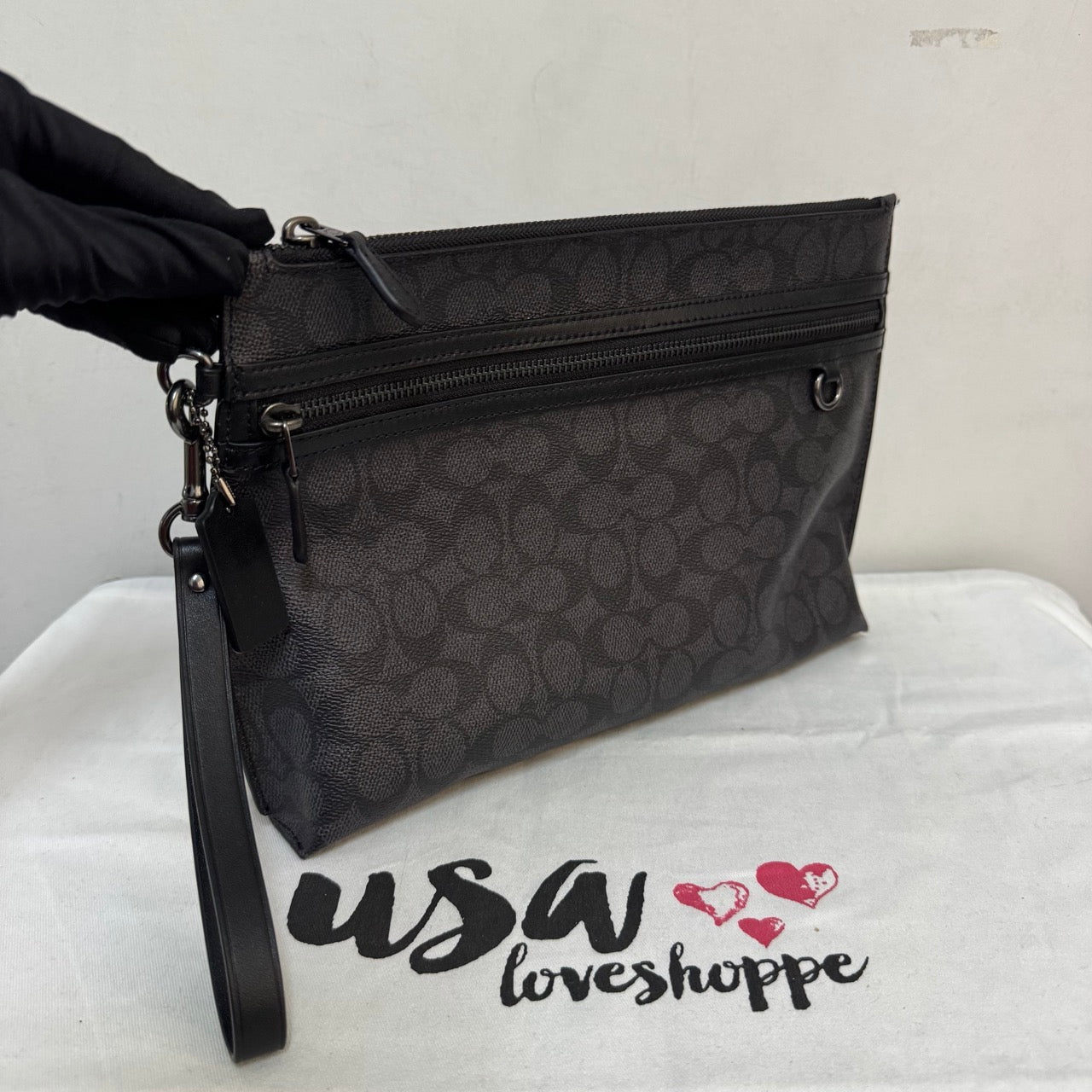 [AUCTION][READY STOCK MY] COACH for Men Carry All Pouch In Signature Canvas in Charcoal/Black (CY985)