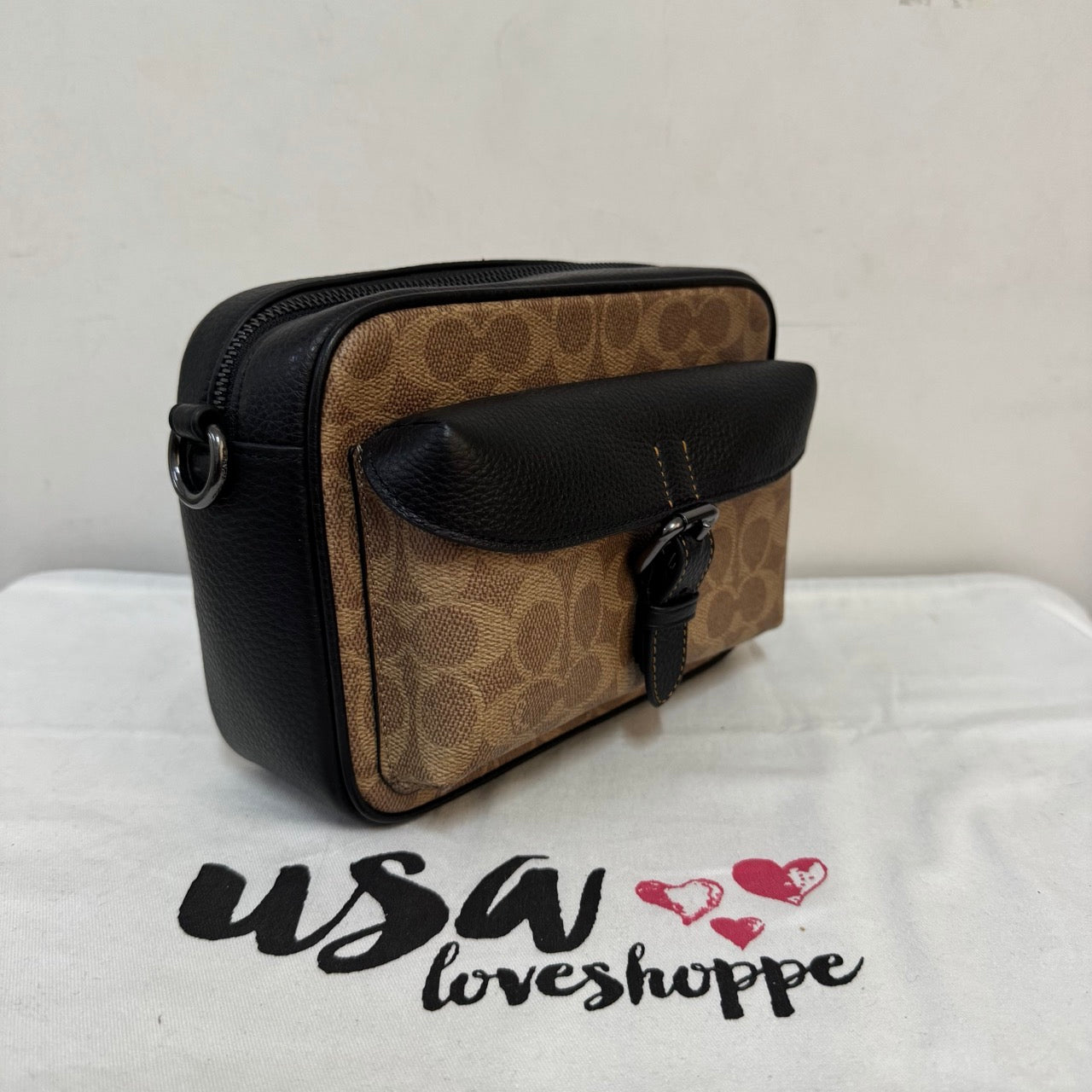 [AUCTION][READY STOCK MY] COACH Men Warner Crossbody Bag In Signature Canvas in Tan/Black (CW217)