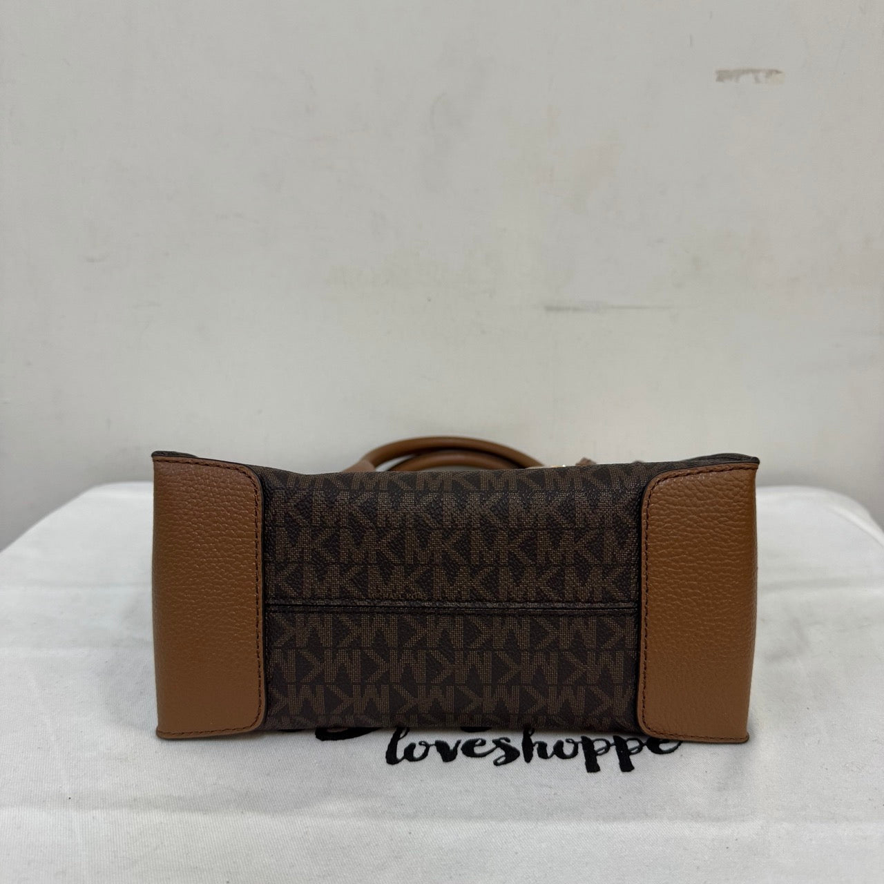 [AUCTION][READY STOCK MY] Michael Kors Mercer Medium Messenger in Signature Brown (35S1GM9M2B)