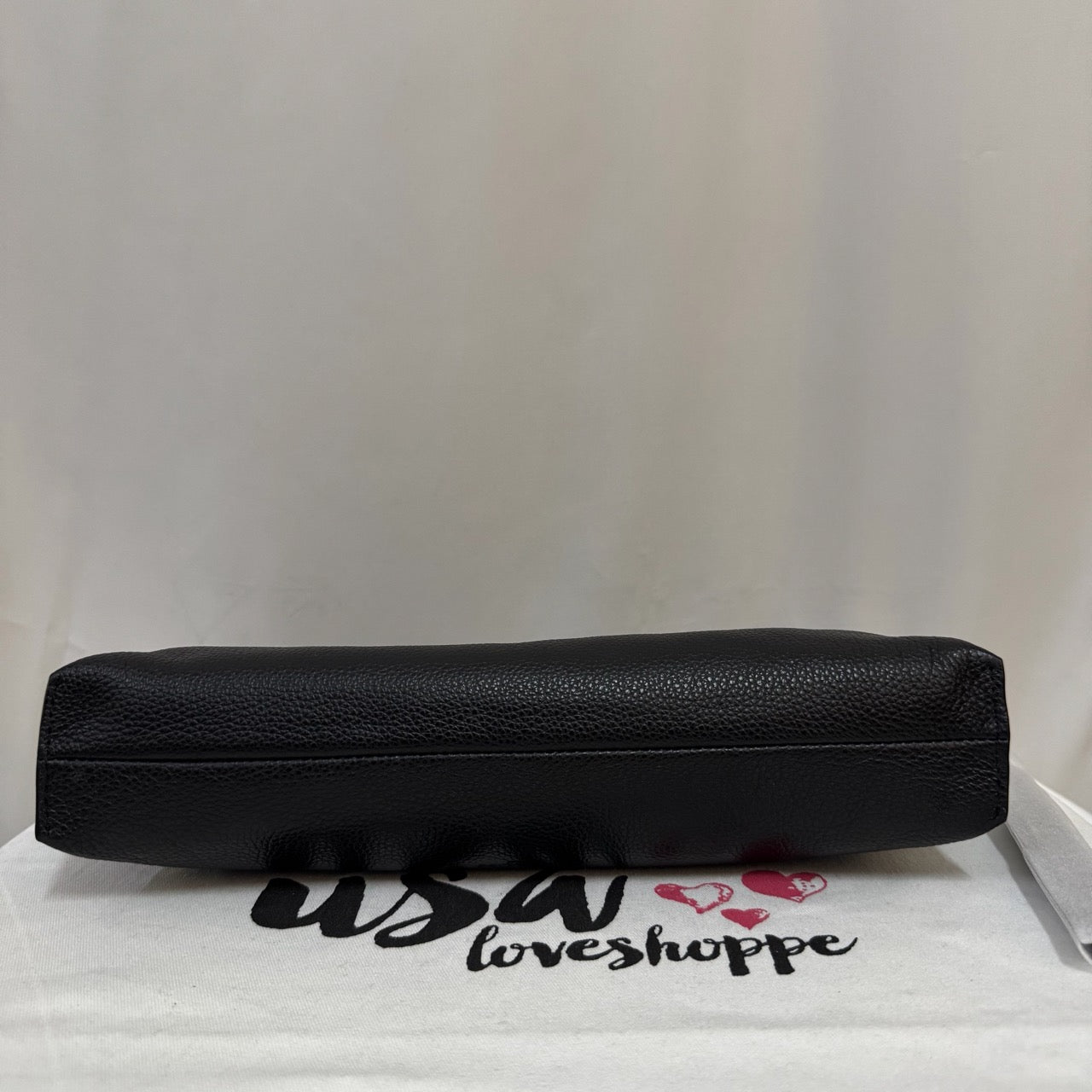 [AUCTION][READY STOCK MY] COACH for Men Carryall Pouch Pebbled Leather in Black (F28614)