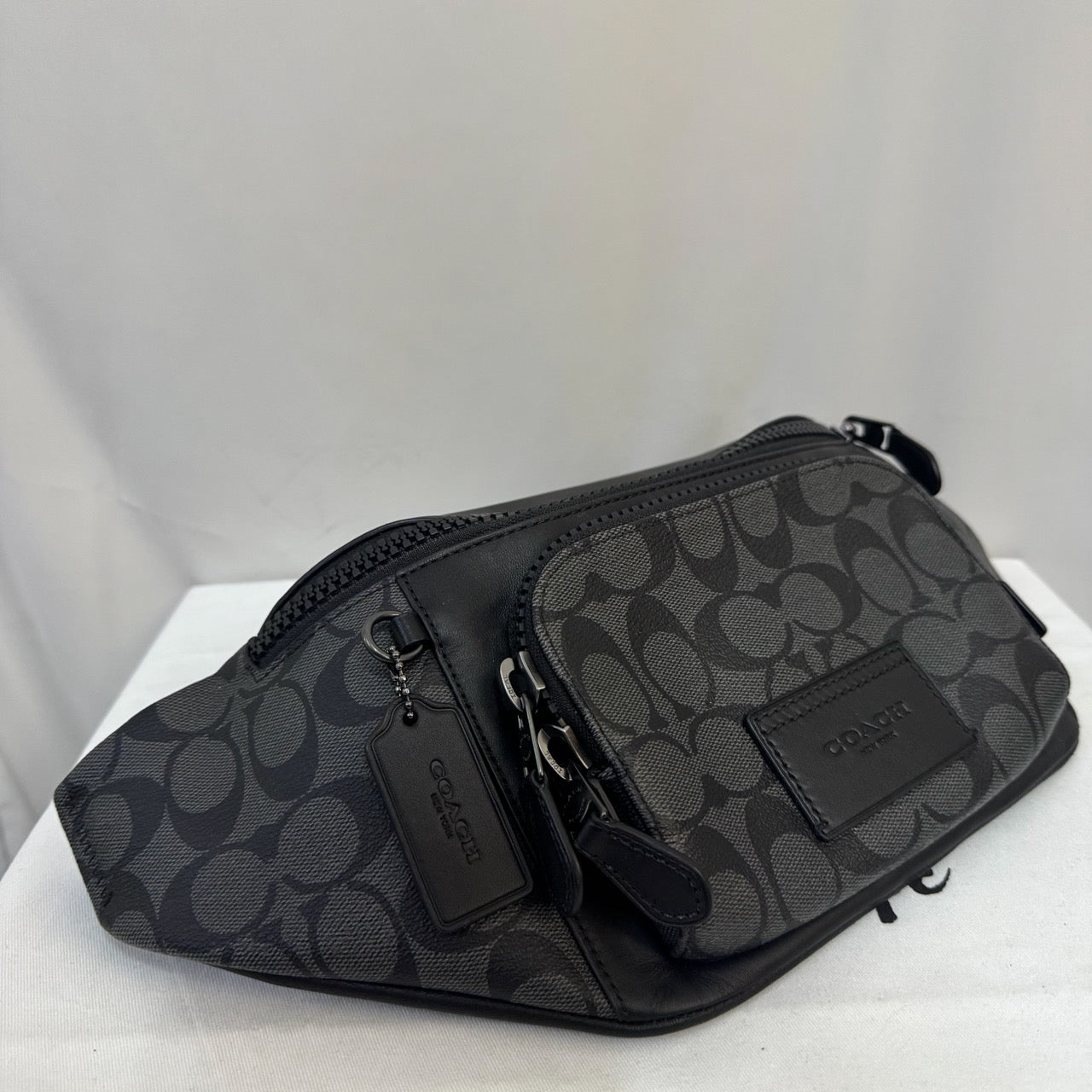 [AUCTION][READY STOCK MY] COACH Men Track Belt Bag In Signature Canvas in Charcoal/Black (C3765)
