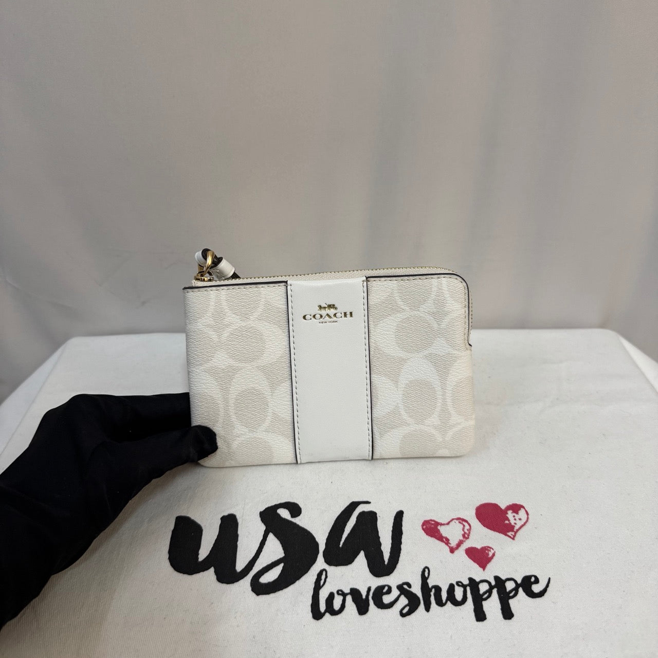 [AUCTION][READY STOCK MY] COACH Signature PVC Corner Zip Wristlet in Chalk/Glacierwhite (58035)