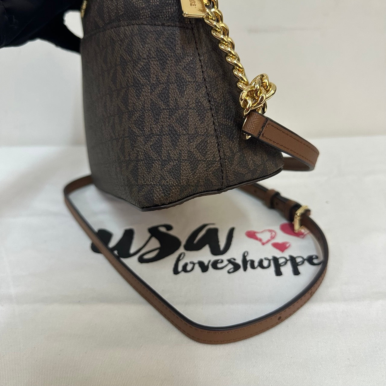 [AUCTION][READY STOCK MY] Michael Kors Jet Set Travel Medium Dome X-Cross Crossbody in Signature Brown (35F1GTVC6B)