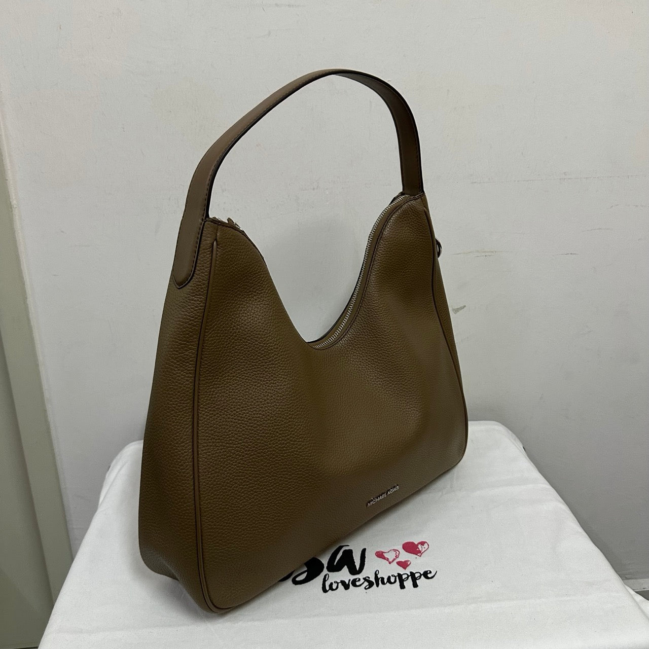 [AUCTION][READY STOCK MY] Michael Kors Nayla Medium Hobo Shoulder in Driftwood (35F5S5ZL6L)
