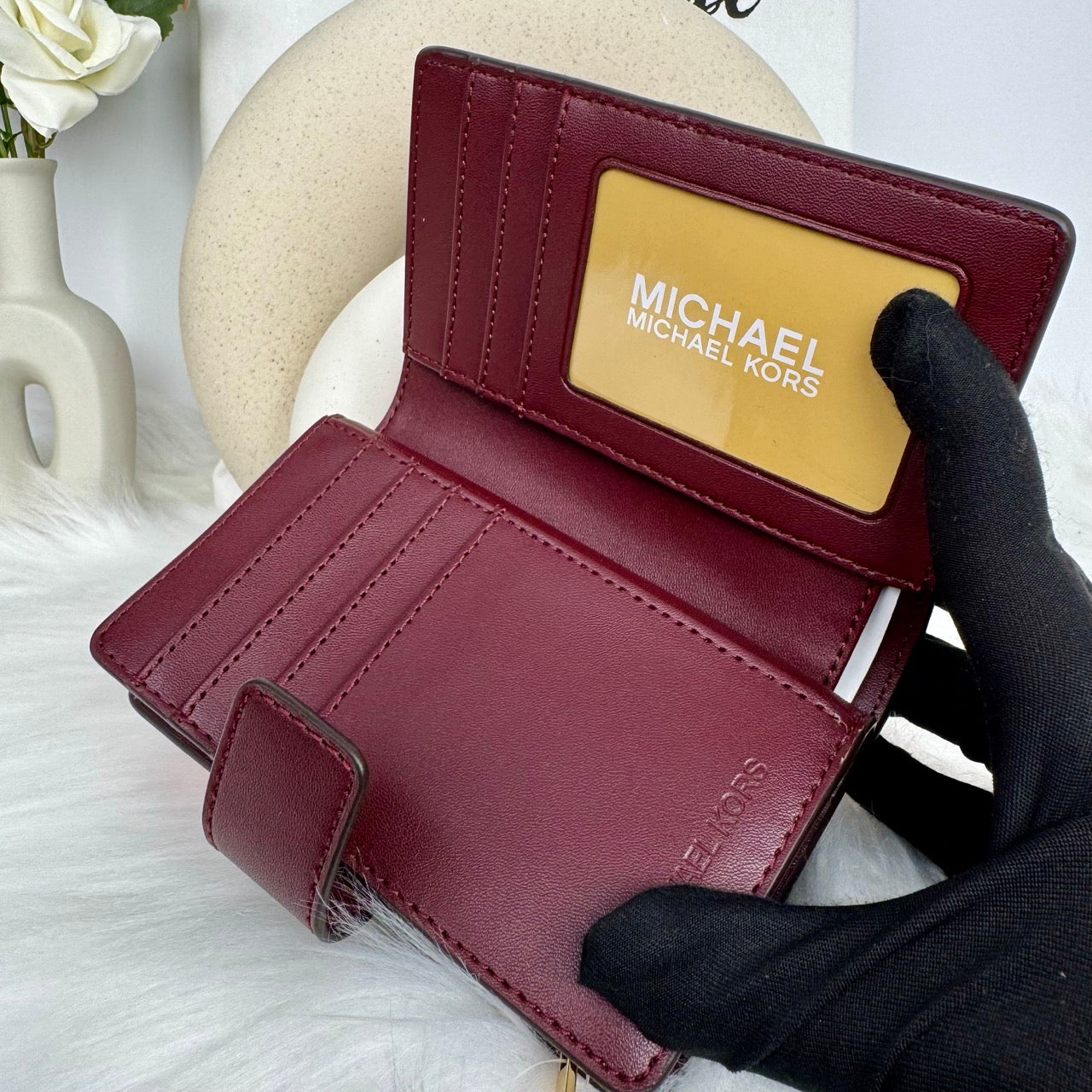 Michael kors jet set travel bifold zip coin wallet best sale