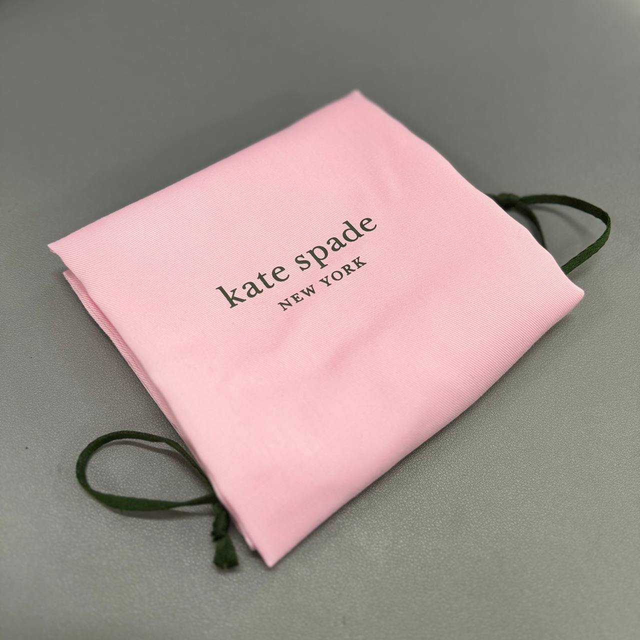 Kate Spade Dustbag M-Size in Pink