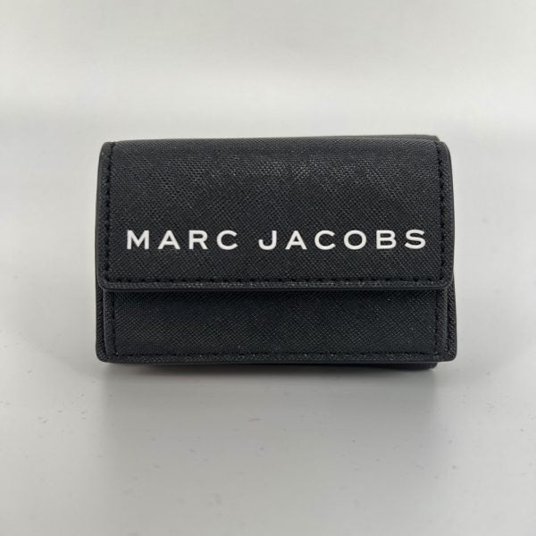 MJ Saffiano Leather Mini Trifold Wallet in Black (M0015057-001)