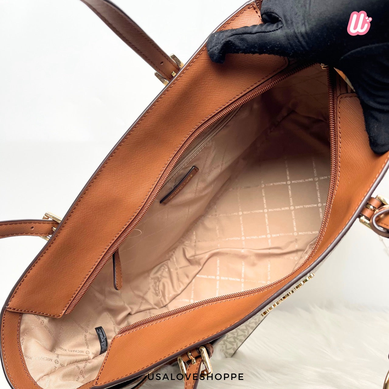 [READY STOCK MY] Michael Kors Gilly Large Drawstring Travel Tote in Vanilla (35S1G2GT7B)