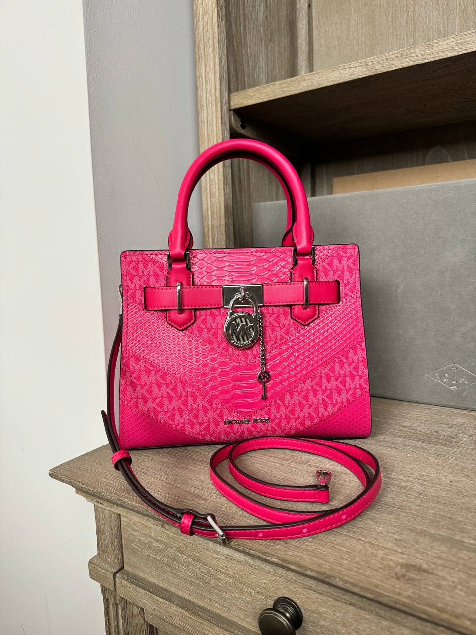 [INCOMING ETA END MAY 2024] MK Hamilton Small Satchel in Electric Pink Multi (35R4SHMS1L)