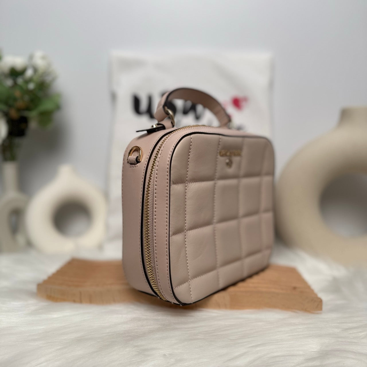 [DEFECT] Michael Kors Jet Set Medium Quilted Leather Crossbody Bag in Soft Pink (32F0GT9C2U)