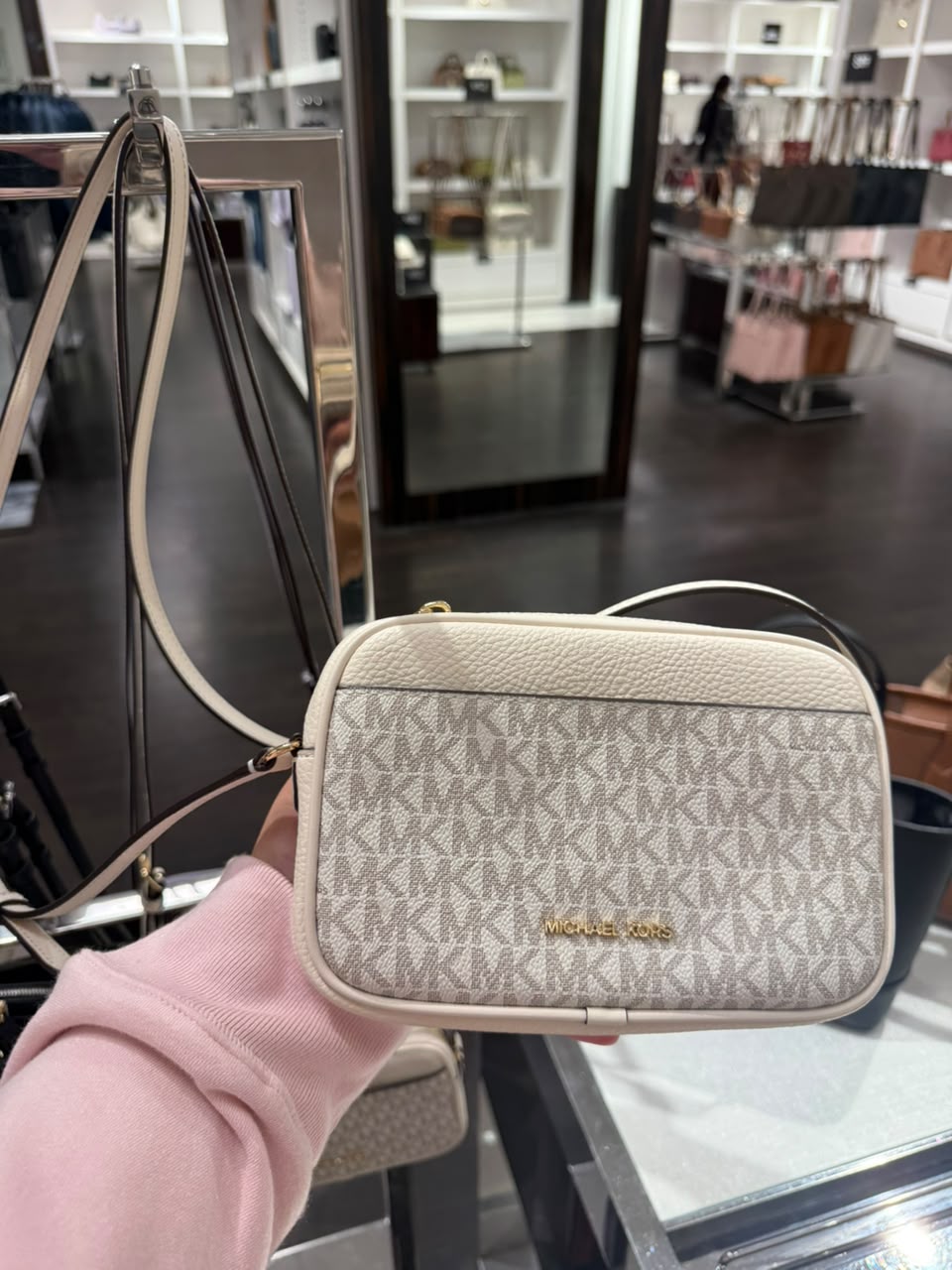 [INCOMING ETA 30 DAYS] Michael Kors Jet Set Signature Logo Small Shoulder Camera Bag in Light Cream Multi (35R6GTVC5B)