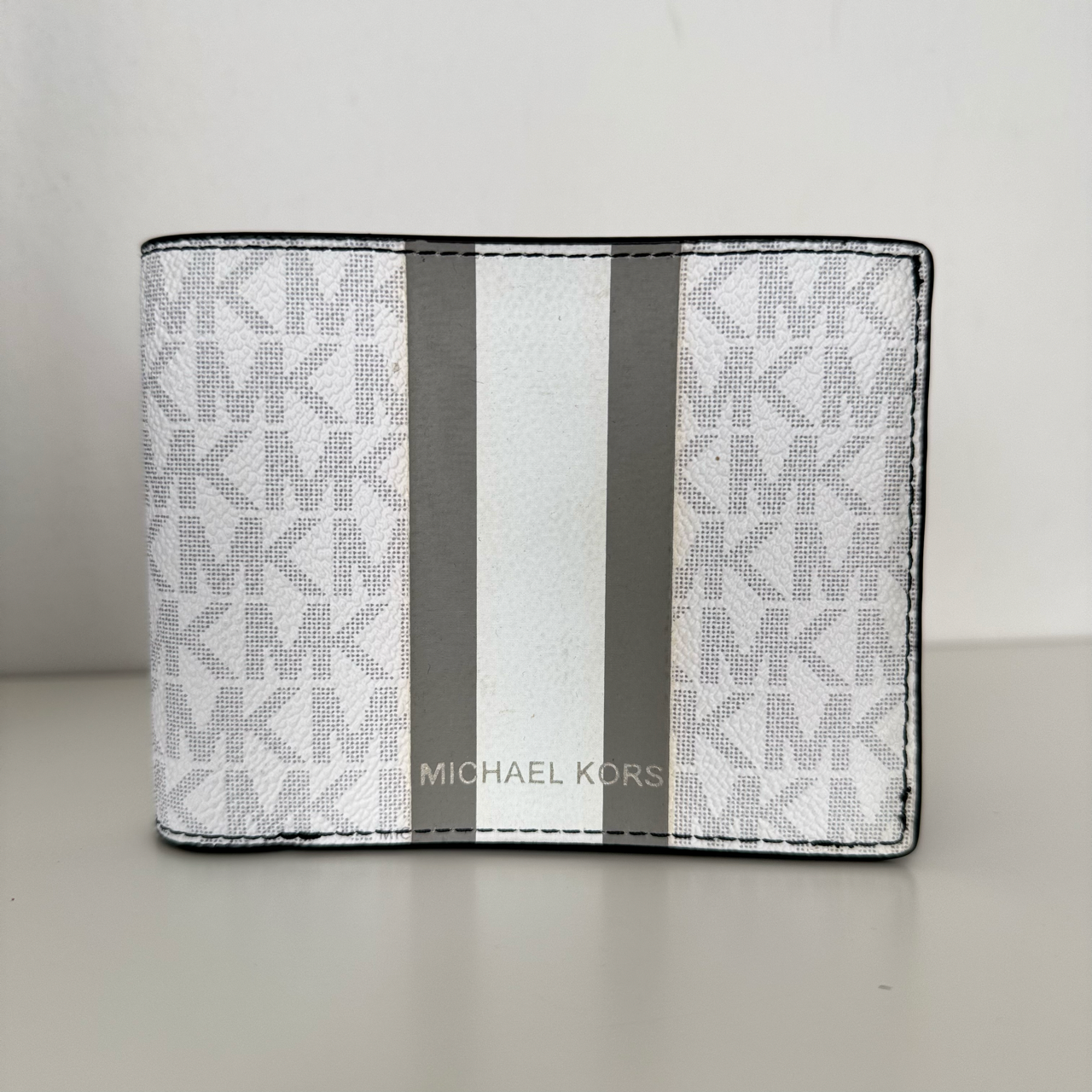 (CLEARANCE) Michael Kors Men Gifting 3 in 1 wallet Box Set in Signature Pearl Grey with Stripe (36H1LGFF1B)