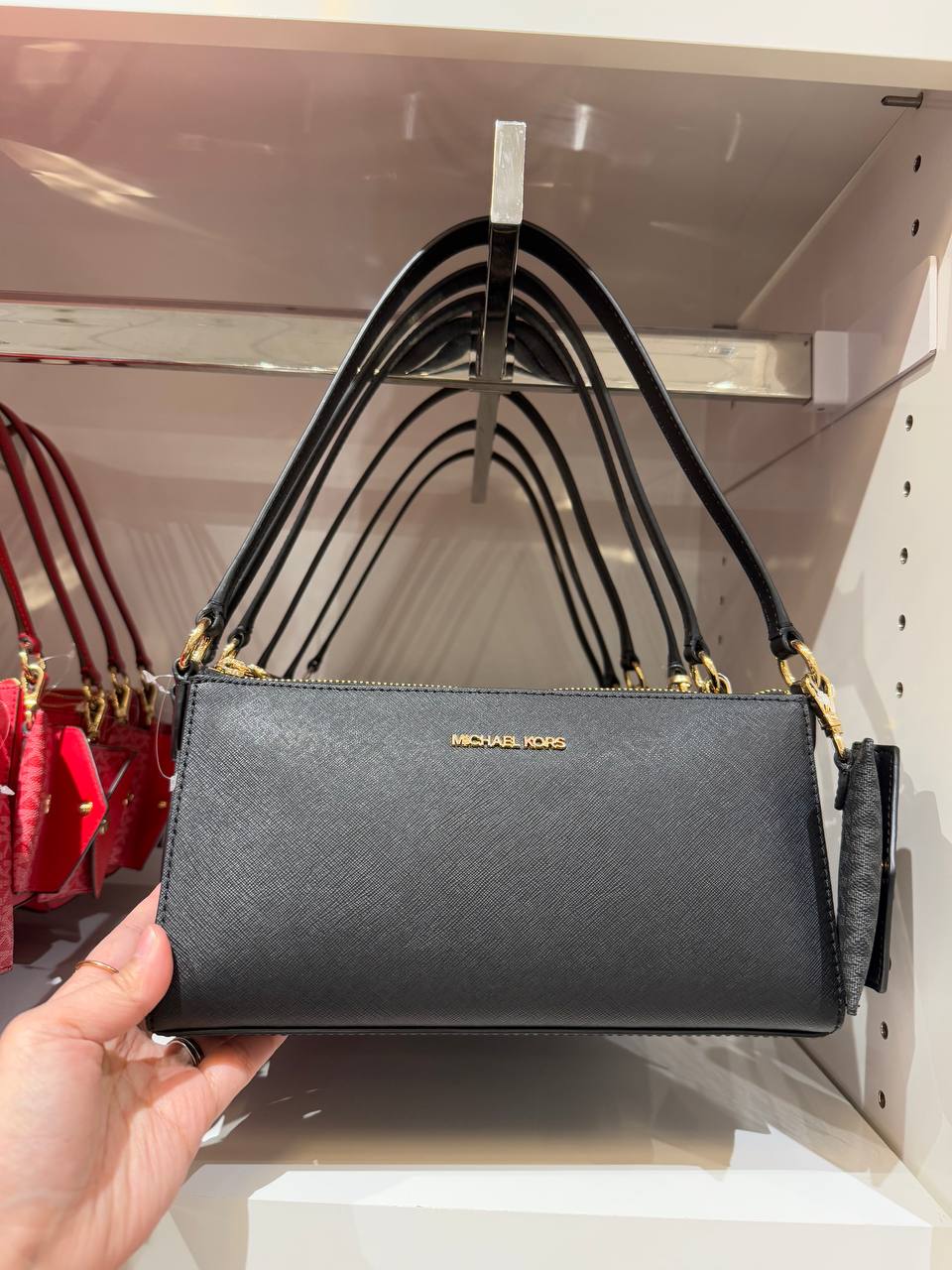 [INCOMING ETA 30 DAYS] Michael Kors Vincent Medium Pouchette Leather in Black (35F4G2VC6L)