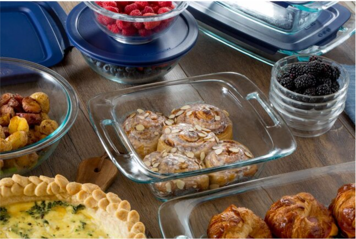 ULS SEA [READY STOCK] CLEARANCE Pyrex Easy Grab 19-Piece Glass Bakeware Set with Blue Lids