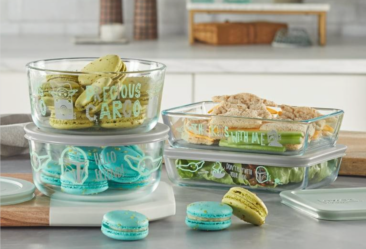 Pyrex Star Wars Grogu 8-Piece Glass Food Storage Set.
