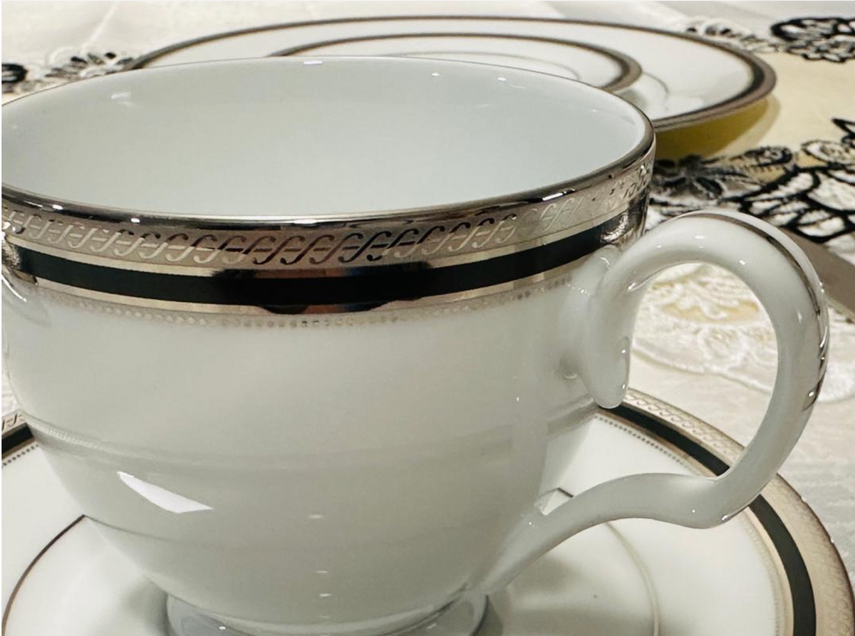 Noritake Austin Platinum 50-Piece Dinnerware Set – Service for 8