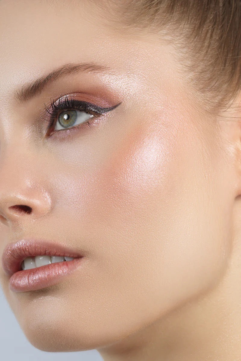 [INCOMING ETA 30 DAYS] Stila Heaven's Hue Highlighter in Kitten