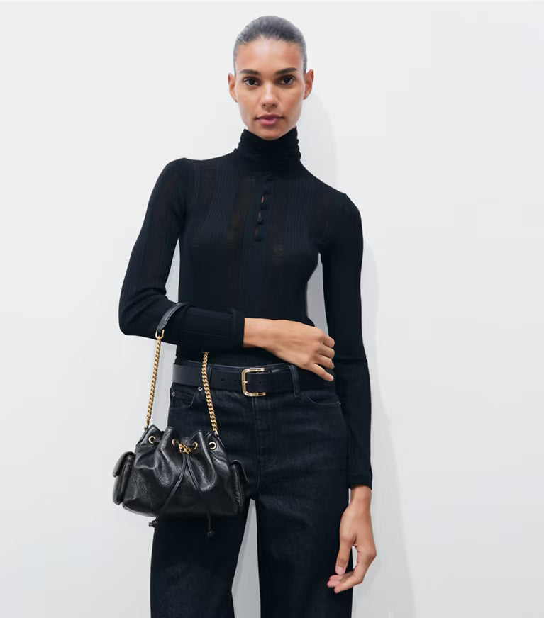 [WEB EXCLUSIVE][INCOMING ETA 30 DAYS] TORY BURCH MINI CHARLIE QUILTED DRAWSTRING SHOULDER BAG IN BLACK (192098)