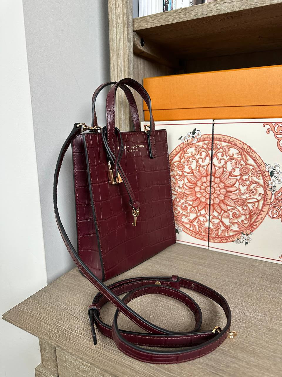 Croc embossed outlet tote